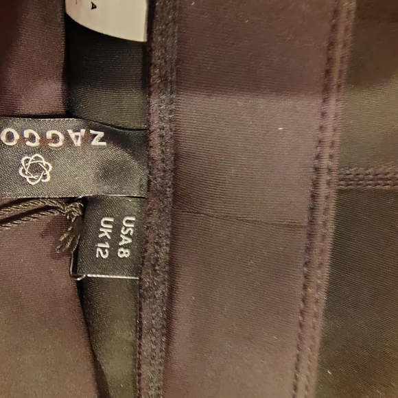 2pc ZAGGORA athletic set size 8 - Picture 6 of 6